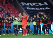 包含Scout焦点对战，Uzi与70激战掘金分钟，战术调整胜负难料！全场沸腾不已的词条